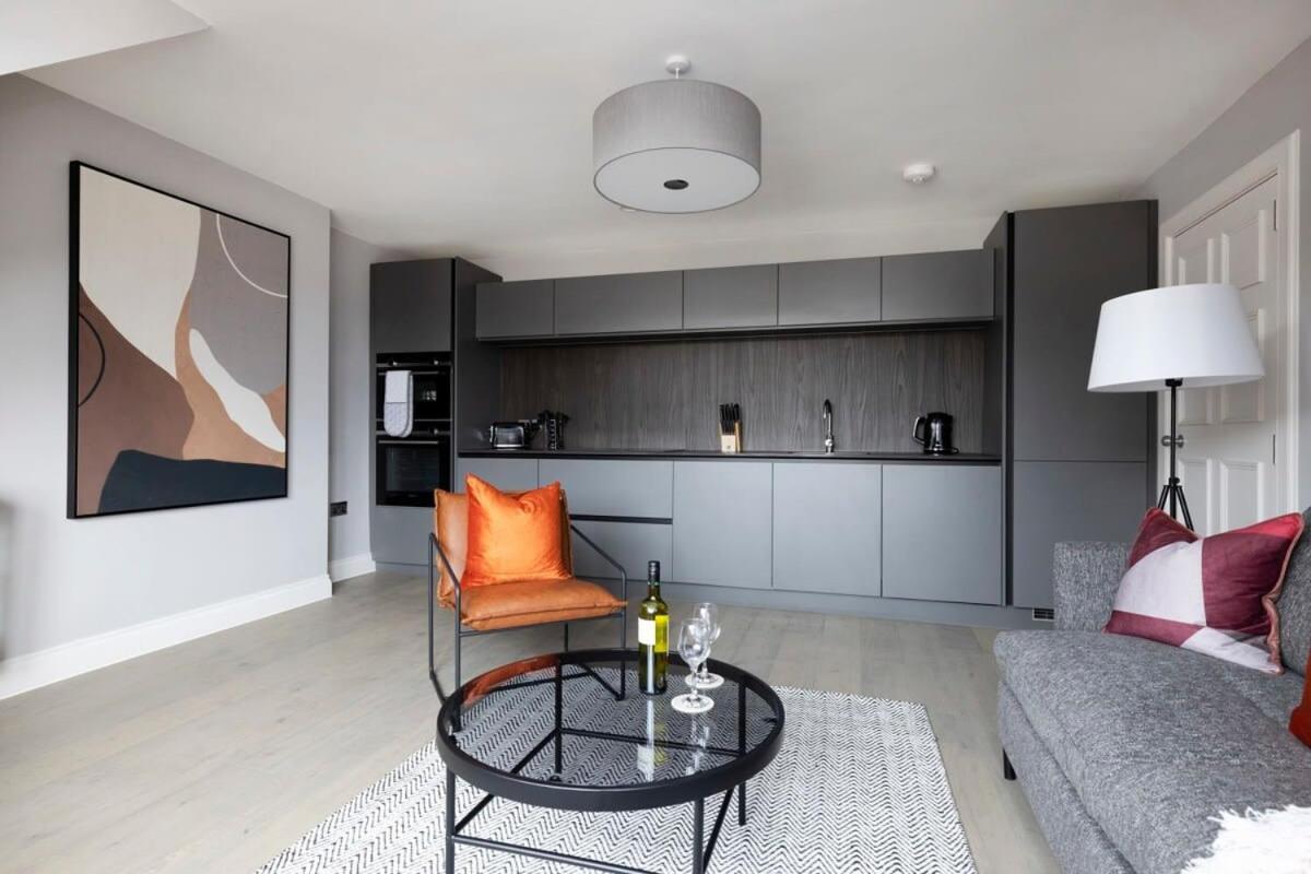 Dragon Suites - City Centre Castle View 1 Bed Apartment Эдинбург Экстерьер фото